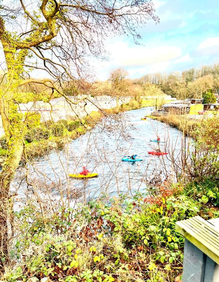18 River View Chalet-Glan Gwna Holiday Park カーナーヴォン エクステリア 写真