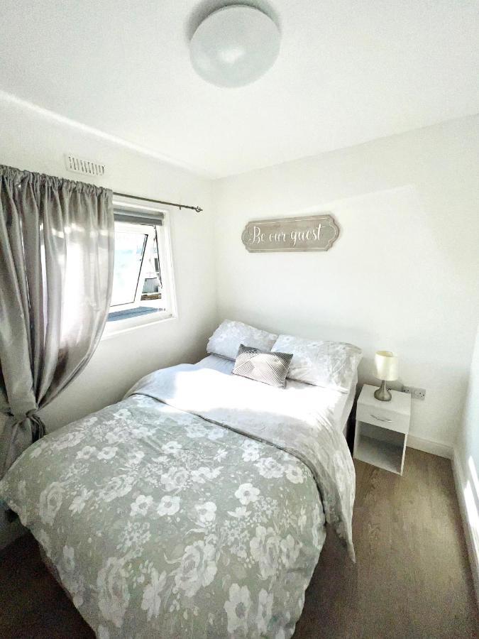18 River View Chalet-Glan Gwna Holiday Park カーナーヴォン エクステリア 写真